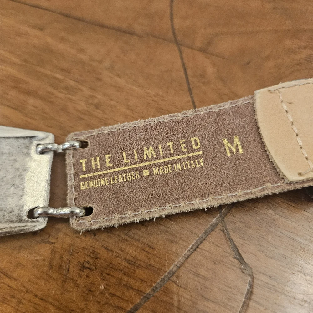 Vintage The Limited Tan Genuine‎ Italian Leather Silvertone Concho Belt Size M